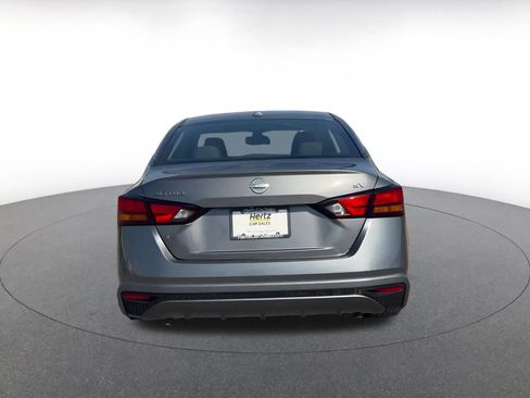 Used 2024 Nissan Altima 2.5 SV image 12