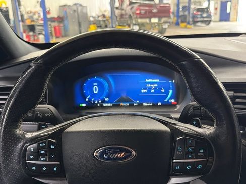 Used 2022 Ford Explorer ST w/ Equipment Group 401A AWD/4WD image 18