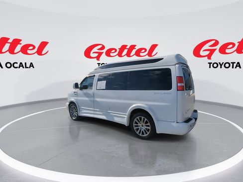 Used 2021 GMC Savana 2500 w/ Enhanced Convenience Package image 6