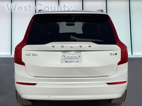 Certified 2023 Volvo XC90 B6 Core w/ Climate Package image 6