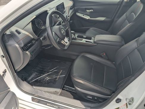 Certified 2023 Nissan Sentra SR w/ SR Premium Package FWD image 9