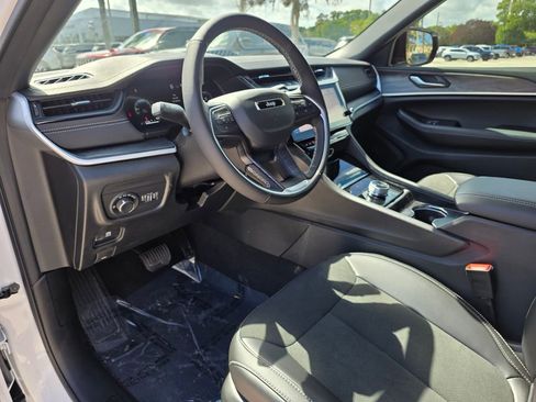 New 2026 Jeep Grand Cherokee Altitude RWD image 13