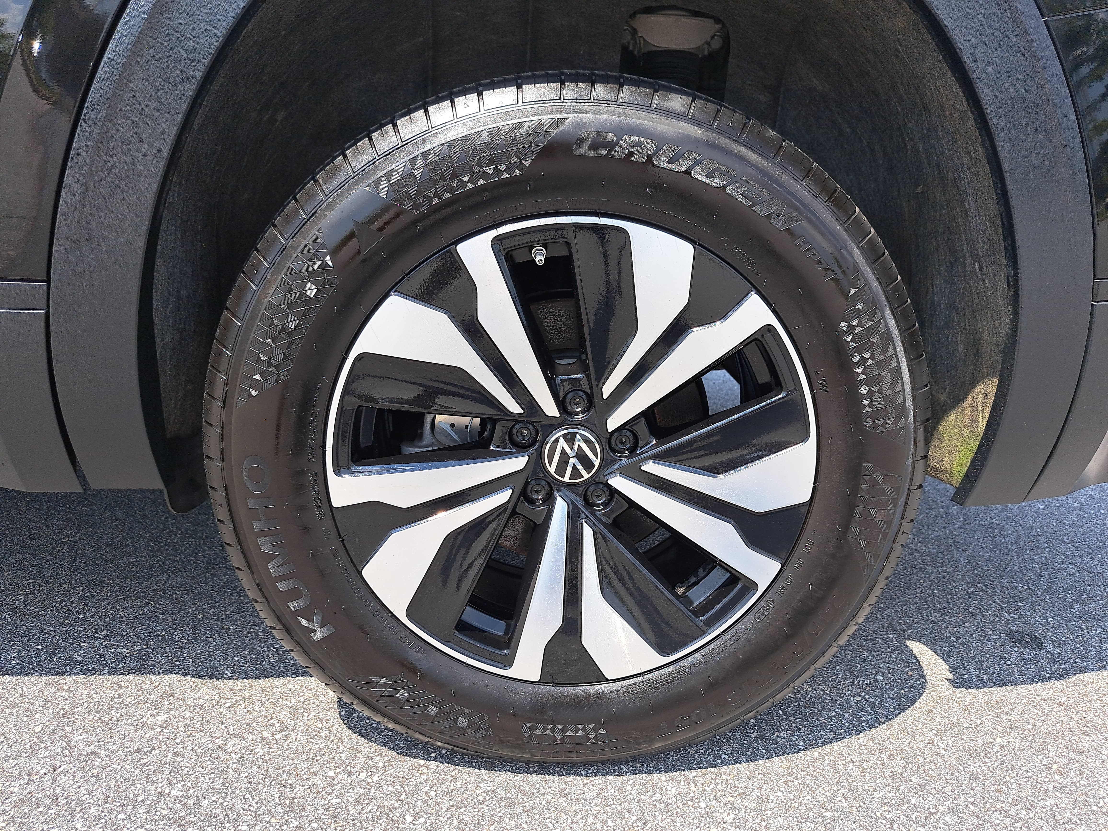 Certified 2025 Volkswagen Atlas SE FWD image 33
