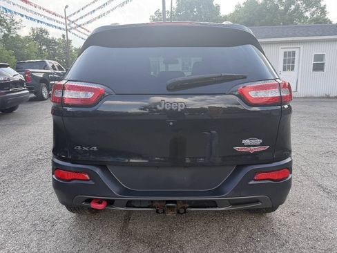 Used 2016 Jeep Cherokee Trailhawk w/ Cold Weather Group AWD/4WD image 5
