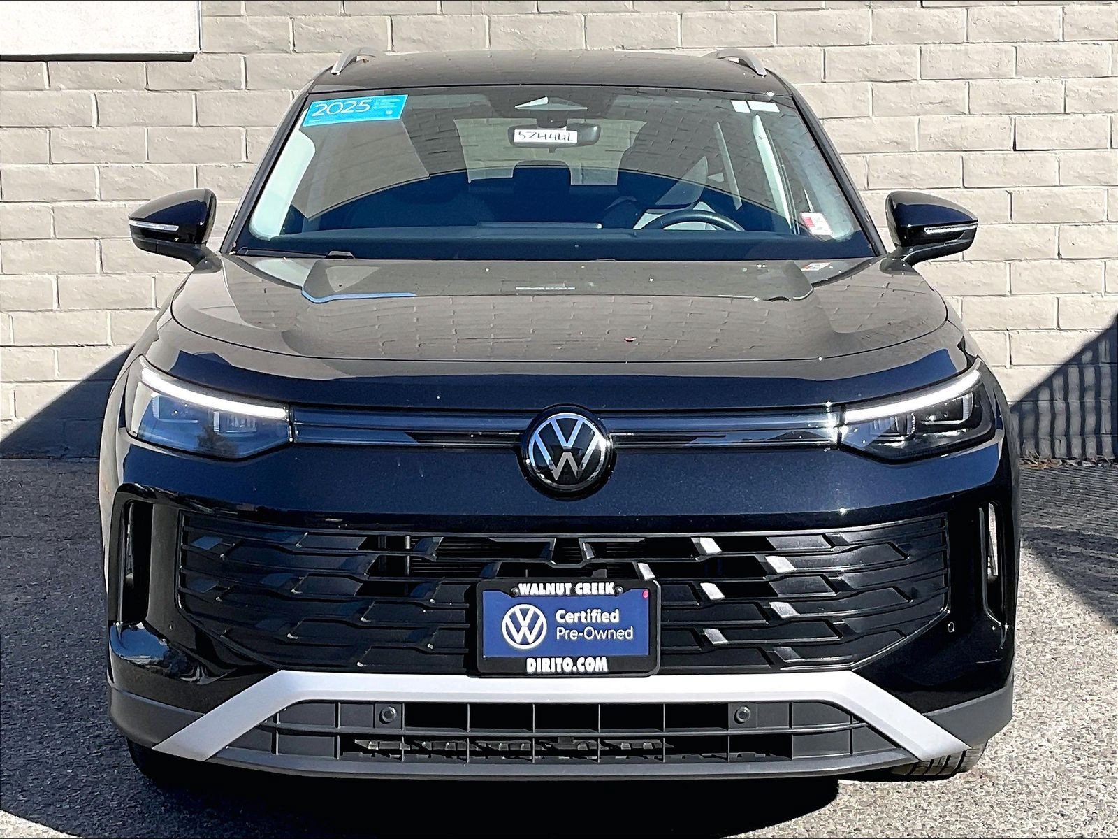 Certified 2025 Volkswagen Tiguan S FWD image 2