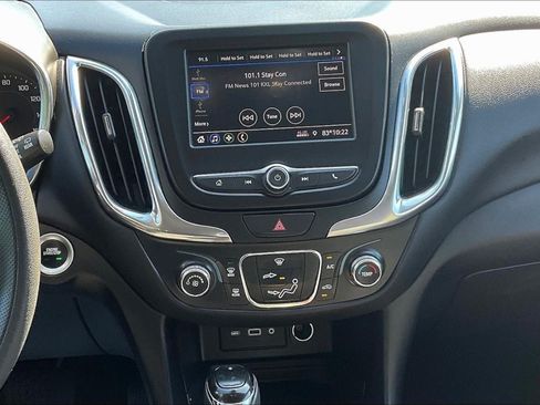 Used 2021 Chevrolet Equinox LT AWD/4WD image 9
