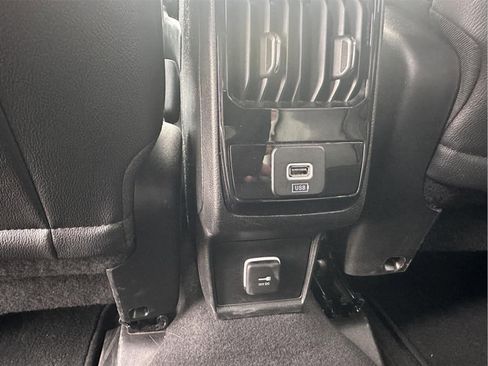 Used 2025 Jeep Compass Limited image 33