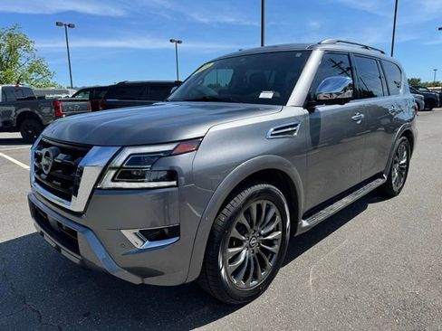 Used 2024 Nissan Armada Platinum w/ Captain's Chairs Package AWD/4WD image 3