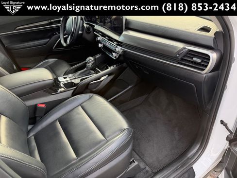 Used 2024 Kia Telluride S w/ S Sunroof Package FWD image 38