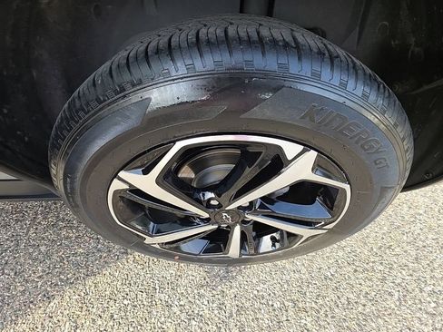 Used 2023 Chevrolet TrailBlazer RS AWD/4WD image 33