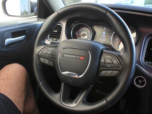 Used 2016 Dodge Charger SE w/ Power Sunroof Group image 21