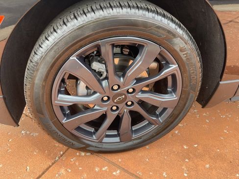 Used 2022 Chevrolet Equinox RS w/ LPO, Floor Liner Package image 4