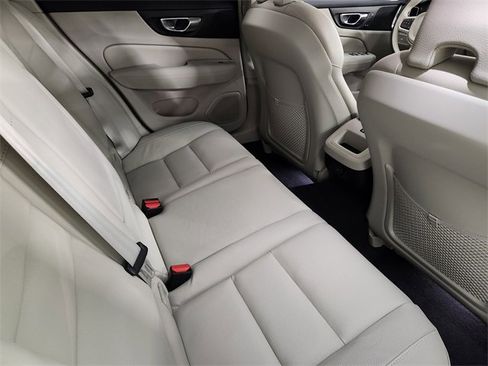 New 2026 Volvo V60 B5 Cross Country Plus w/ Protection Package Premier image 32