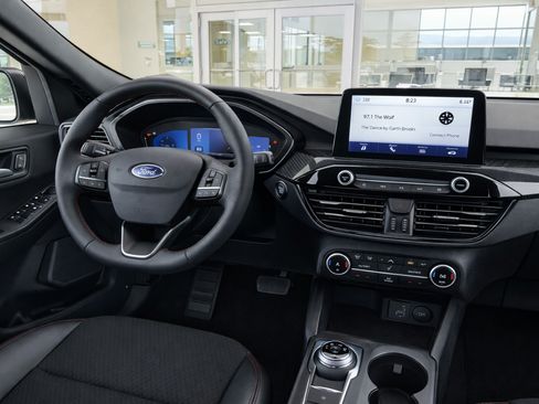 Used 2023 Ford Escape ST-Line AWD/4WD image 14