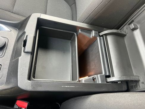 Used 2023 Chevrolet Traverse LT image 19