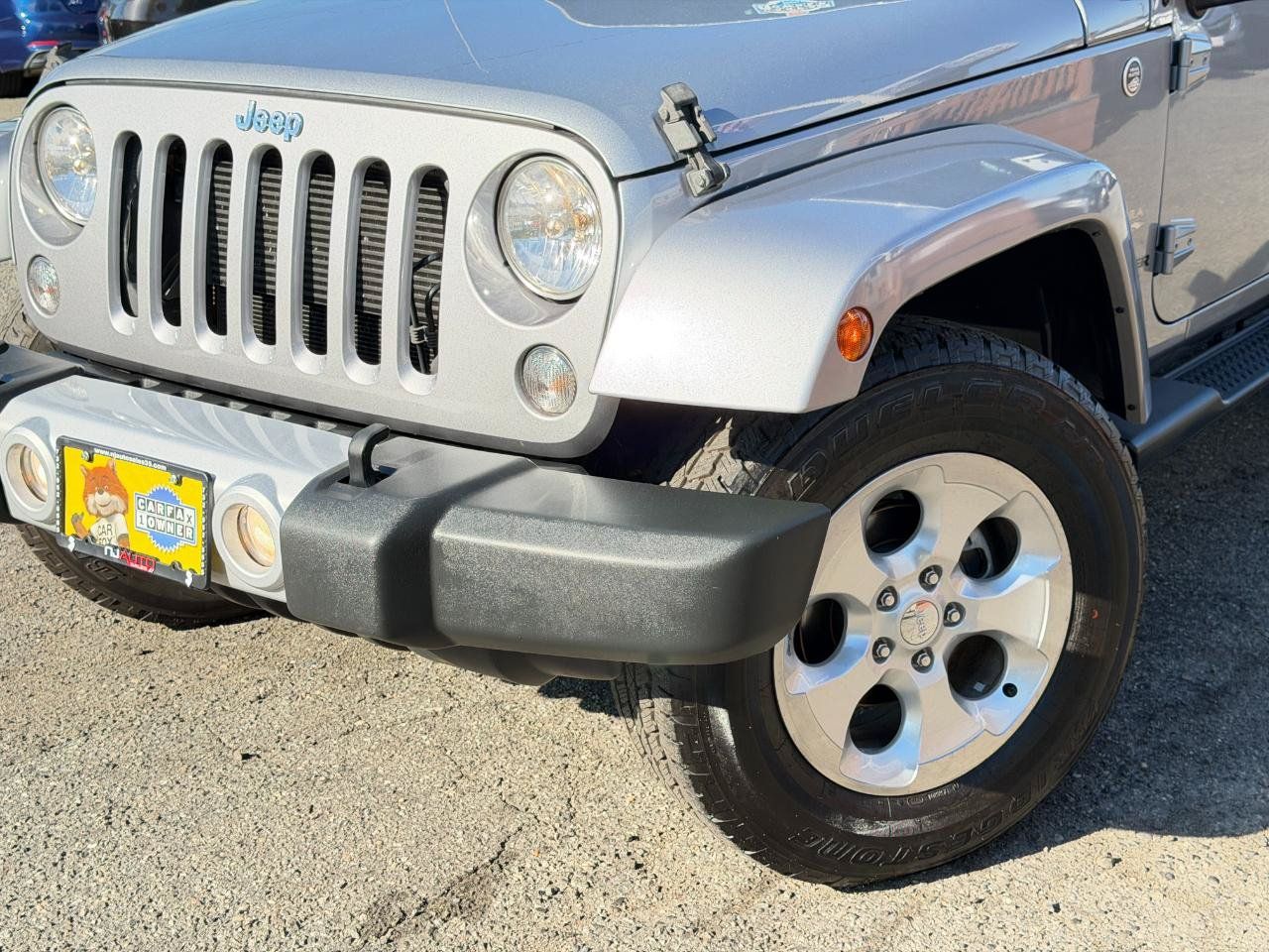 Used 2015 Jeep Wrangler Unlimited Sahara w/ Dual Top Group AWD/4WD image 87