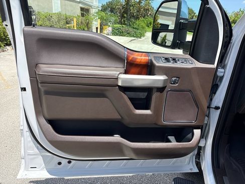 Used 2021 Ford F250 King Ranch w/ King Ranch Ultimate Package AWD/4WD image 27