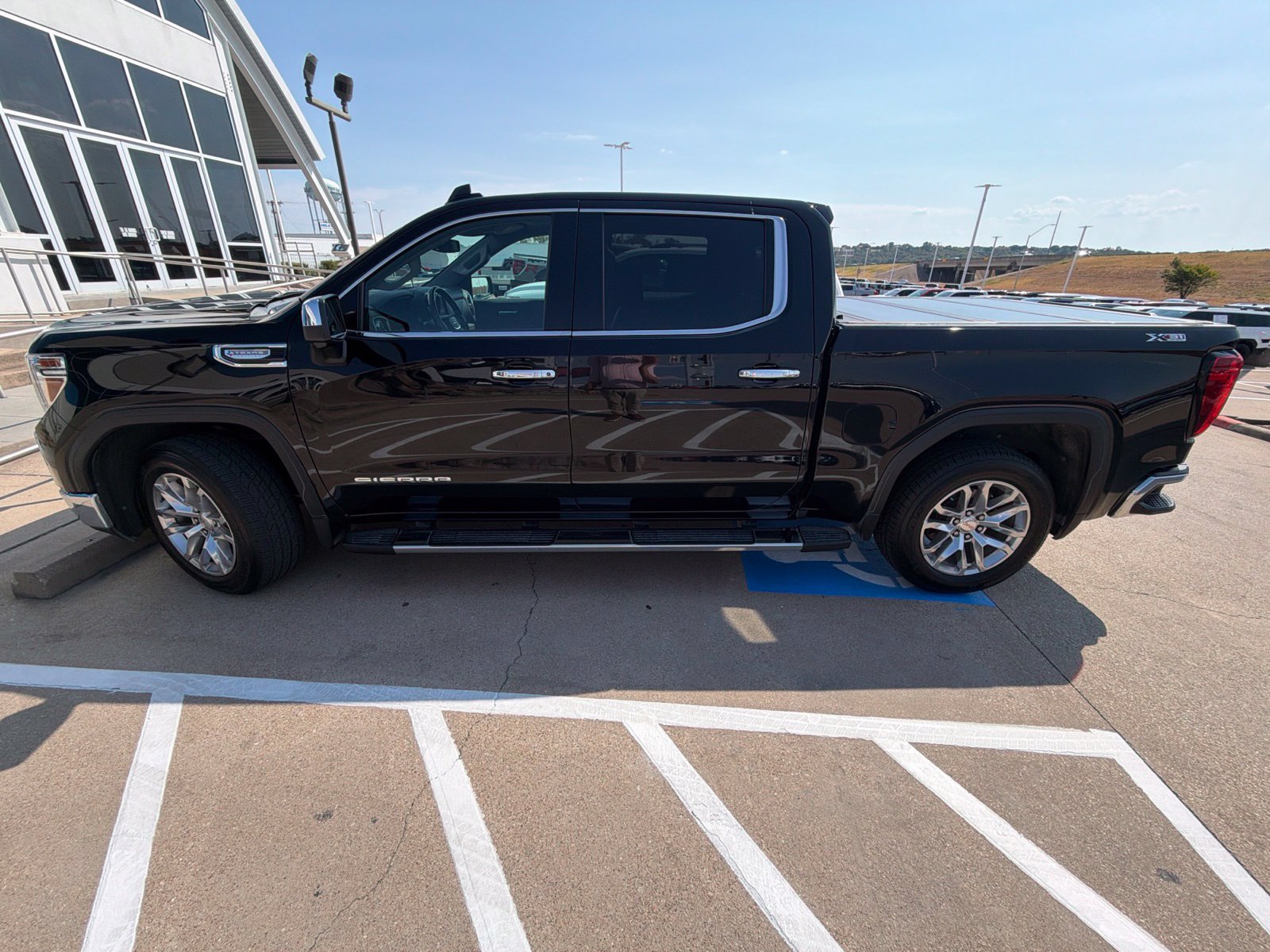 Used 2020 GMC Sierra 1500 SLT AWD/4WD image 13