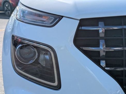 Certified 2026 Hyundai Venue SEL FWD image 10