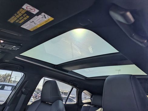 Used 2024 Toyota Venza Nightshade image 21