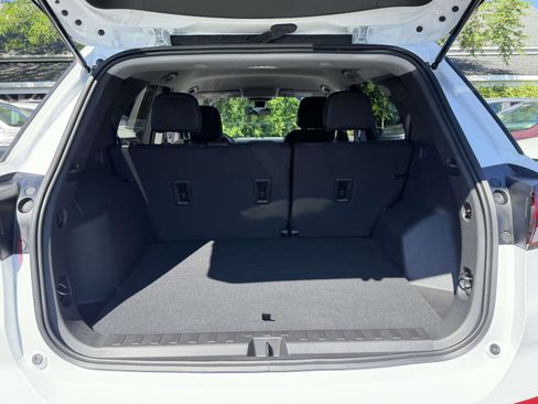 Certified 2023 Chevrolet Equinox LS w/ LS Convenience Package FWD image 6