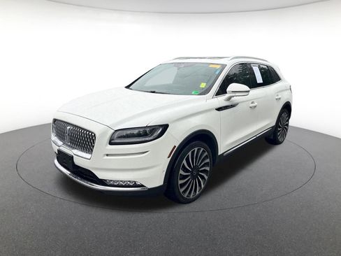 Used 2023 Lincoln Nautilus Black Label w/ Class II Trailer Tow Package AWD/4WD image 3