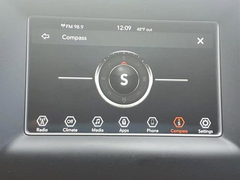 Used 2020 Jeep Grand Cherokee Laredo image 27