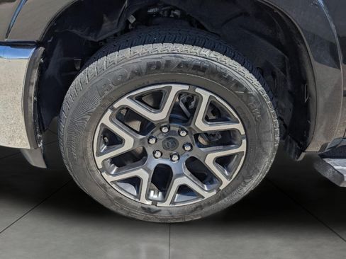 Used 2025 RAM 1500 Laramie AWD/4WD image 8