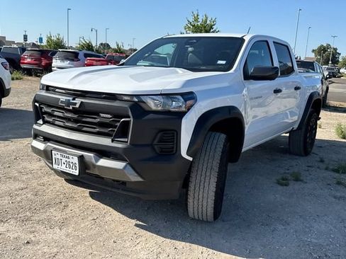 Used 2025 Chevrolet Colorado Trail Boss AWD/4WD image 8