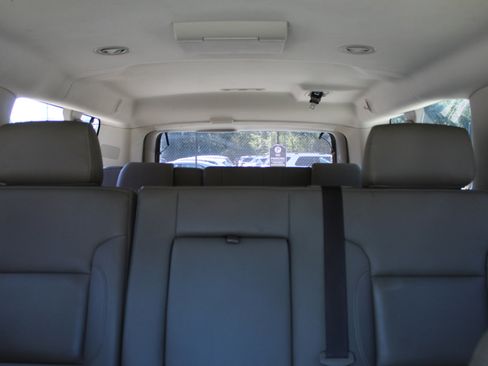 Used 2017 Chevrolet Suburban LT w/ LT Signature Package image 17