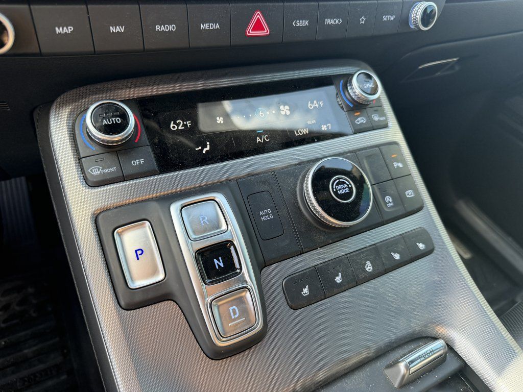 Used 2024 Hyundai Palisade Calligraphy FWD image 9