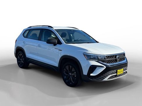 Used 2024 Volkswagen Taos S image 7