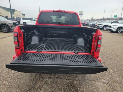 Used 2024 Nissan Frontier SV image 25