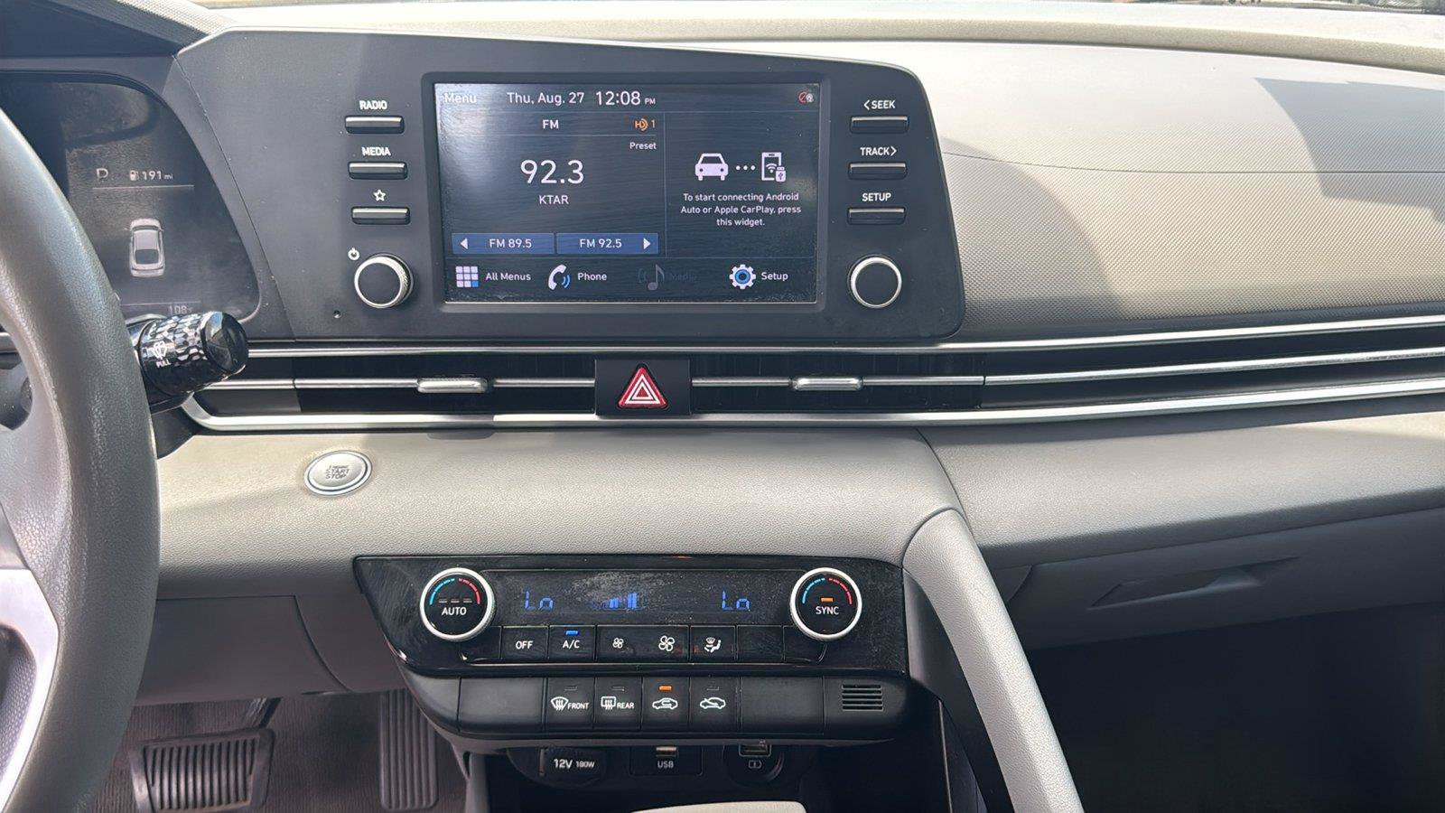 Used 2021 Hyundai Elantra SEL FWD image 15