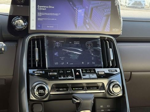 New 2026 Lexus LX 600 4WD w/ Luxury Package image 14