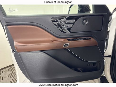 Certified 2025 Lincoln Aviator Reserve w/ Illumination Package image 56