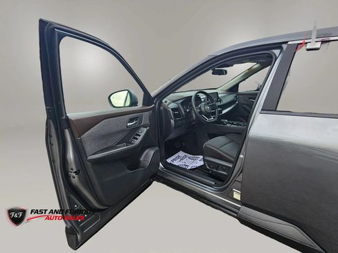 Used 2022 Nissan Rogue SV AWD/4WD image 9