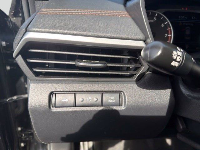 Used 2021 Nissan Altima 2.5 SR FWD image 16