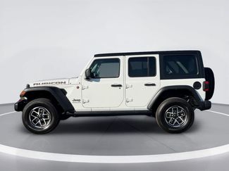 Used 2024 Jeep Wrangler Unlimited Rubicon AWD/4WD video 3