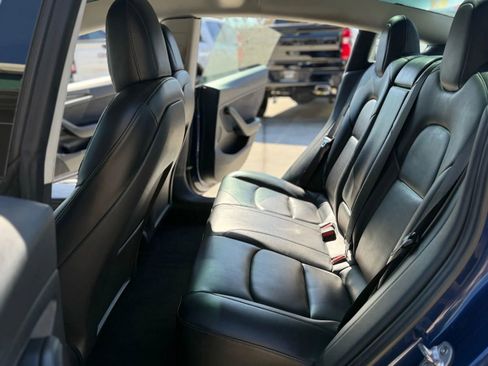 Used 2022 Tesla Model 3 Standard Range image 14
