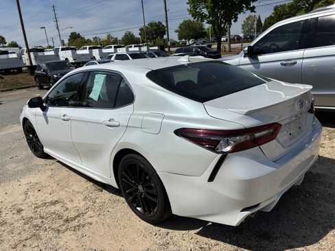 Used 2021 Toyota Camry XSE image 6