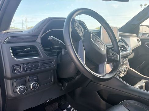 Used 2023 GMC Yukon SLT RWD image 16