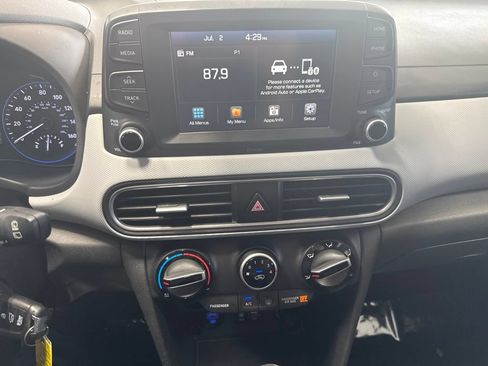 Used 2021 Hyundai Kona SE AWD/4WD image 16