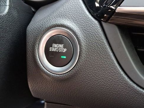 Used 2019 Buick Envision Essence FWD image 37