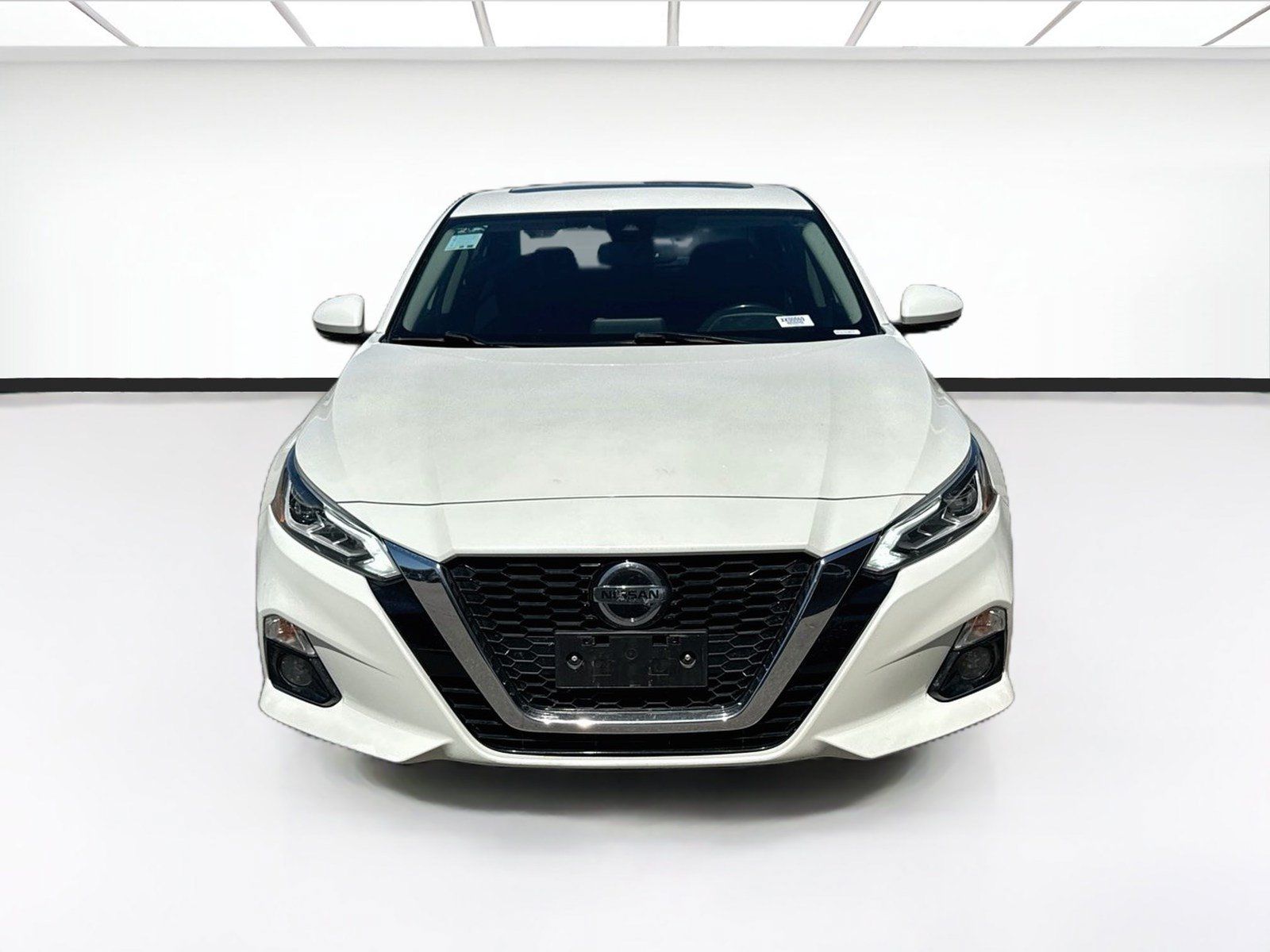 Used 2019 Nissan Altima 2.5 SV FWD image 2