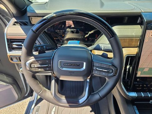 New 2026 GMC Yukon Denali Ultimate w/ LPO, Floor Liner Package AWD/4WD image 47