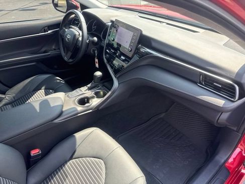 Used 2024 Toyota Camry SE FWD image 15