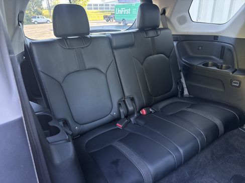 Used 2024 Honda Pilot Touring image 16