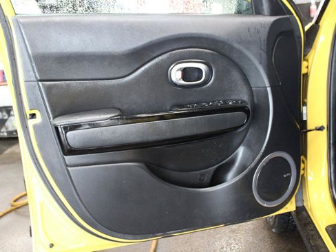 Used 2014 Kia Soul ! w/ Sun & Sound Package FWD image 13