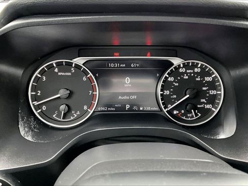 Used 2025 Nissan Rogue SV AWD/4WD image 14